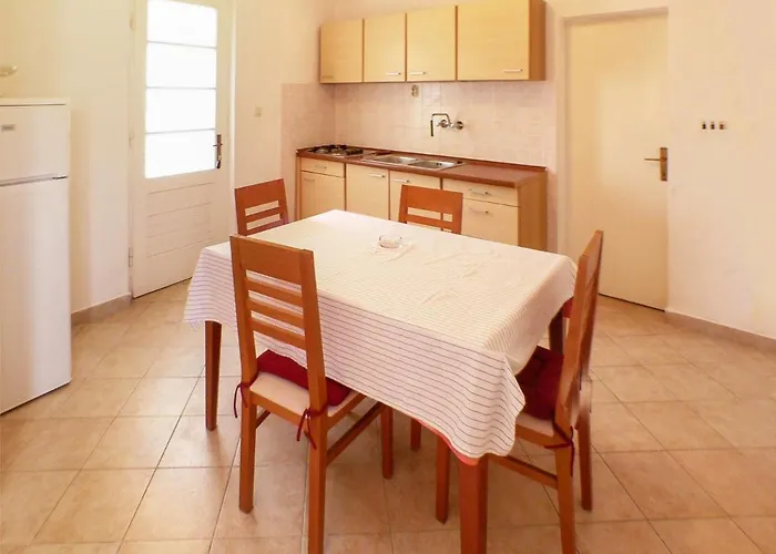 Repak By Interhome Nyaraló Brna